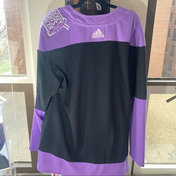 🆕 Adidas Blackhawks Athntc Jersey 'Fight Cancer' - Picture 5 of 9